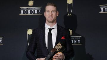 El pasador salió por la puerta trasera de Dolphins y a pesar de comenzar en la banca de Titans llevó al equipo de Tennessee a la antesala del Super Bowl.