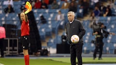 Carlo Ancelotti, entrenador del Real Madrid, en la semifinal de la Supercopa de España.