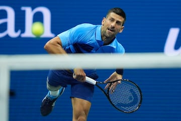 Total: 37,2 millones de d車lares | Dentro de la pista de tenis: 12,2 millones de d車lares - Fuera de la pista: 25 millones de d車lares.