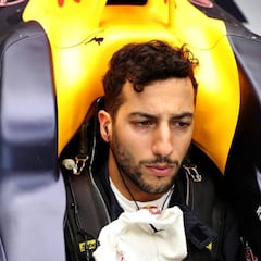 Ricciardo "fastidiado" tras ser derrotado por Verstappen