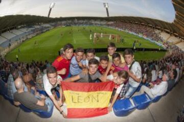 Gran ambiente durante el entrenamiento de la selección. 