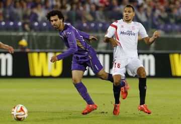 En los siete primeros partidos con la Fiorentina anotó 6 goles y dió una asistencia