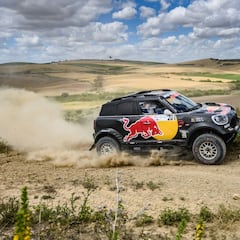 Al Attiyah puede con Sainz y Santolino con Barreda