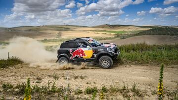 Carlos Sainz con el Mini 4x4 en Andalucía.