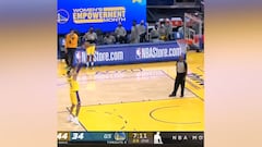Lanza uno de los peores tiros libres de siempre: atentos a Curry en el banco rival