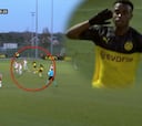 El impactante hat-trick en Europa de Moukoko a sus 15 años jugando contra rivales de 18