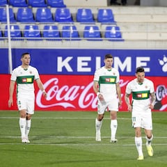 Aprobados y suspensos del Elche: Edgar escenifica una noche gris