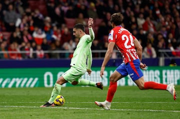 2-4. Robin Le Normand pierde el baln en el balcn del rea, Ferran Torres se aprovecha y saca un disparo ajustado, al palo izquierdo de Jan Oblak, para anotar el cuarto y segundo en su cuenta particular.