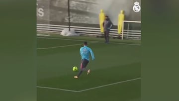 Real Madrid: Eden Hazard nets nifty 'rabona' in training