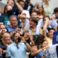 Son reclama el trono de Kane