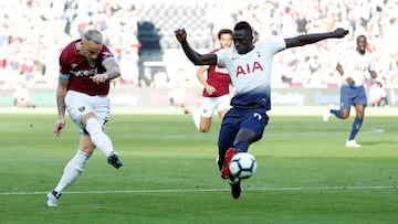 El defensa colombiano Dávinson Sánchez completó 50 partidos con Tottenham en la victoria contra West Ham por la fecha 9 de la Premier League.