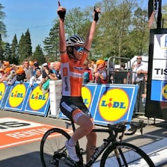 Van der Breggen reina en Huy: cuarta Flecha Valona seguida