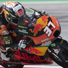 Acosta: “Voy sufriendo ya un poco por la altura con la Moto3”