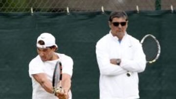 Nadal, durante su entrenamiento con vistas al torneo de Wimbledon en el All England Lawn Tennis Club, en Londres.