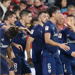 Un Athletic de Champions, un Sevilla que sigue oliendo a Segunda