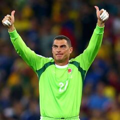 Mondragón, con “sentimiento especial” por el Dibu Martínez