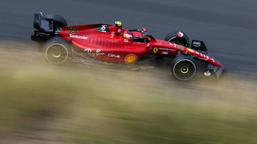 ZANDVOORT, NETHERLANDS - SEPTEMBER 02: Carlos Sainz of Spain driving (55) the Ferrari F1-75 on track during practice ahead of the F1 Grand Prix of The Netherlands at Circuit Zandvoort on September 02, 2022 in Zandvoort, Netherlands. (Photo by Lars Baron - Formula 1/Formula 1 via Getty Images)