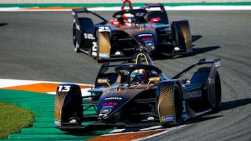 Da Costa y Vergne con el Techeetah en los test de Valencia.