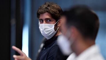 "Reviso las plantillas de Primera y la nuestra es la mejor"