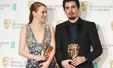 Emma Stone y Damien Chazelle pusieron rostro a la victoria de La La Land en los Bafta.