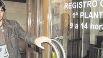 <b>HECHO. </b>Hornos visitó el Registro Civil para formalizar su nacionalidad española.