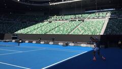Rafa Nadal ya entrena sobre la pista del Abierto de Australia