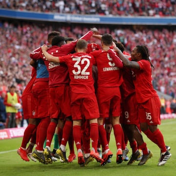 Bayern Múnich goleó al Frankfurt 5-1 y se coronó campeón de la Bundesliga.  