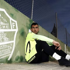 Carlos Castro debuta en el once ante un Cádiz que asusta