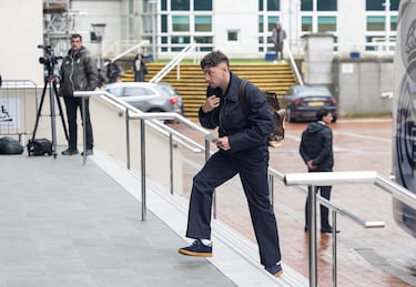 Fede Valverde llegando al hotel en Manchester. 