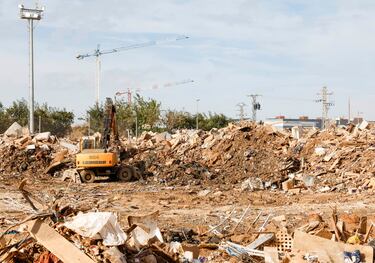Toneladas de escombros llenan sus instalaciones. 
