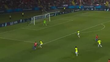 No podrás creer la potencia de Damián Pizarro en el gol chileno: ¡su rival no lo vio!