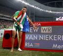 Van Niekerk deslumbra en Río y bate el récord de Johnson