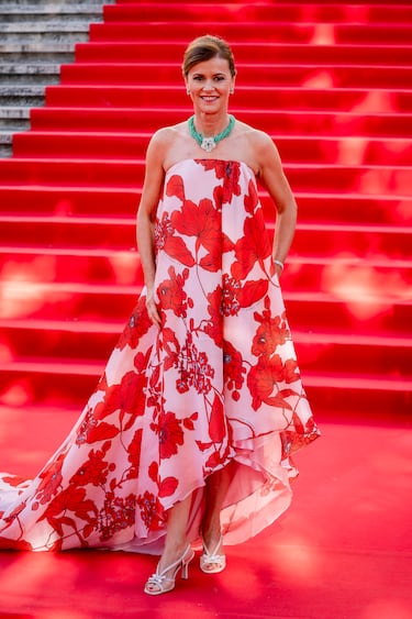 La modelo y actriz Nuria March posa en la alfombra roja de la Primera edición de los Premios de la Academia de la Moda Española.
