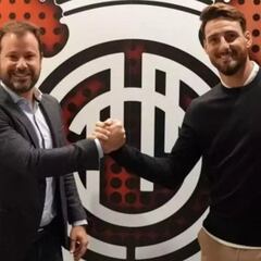 Ortells y Aduriz negocian en Barcelona