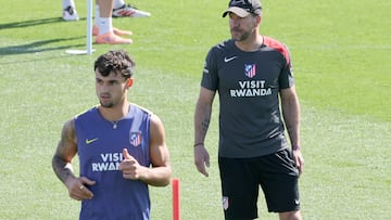 06/04/26 ENTRENAMIENTO ATLETICO DE MADRID
SIMEONE Y PUBILL