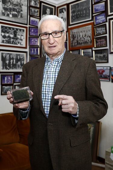 2 Ligas, 4 Copas del Generalísimo y 1 Recopa de Europa es el gran palmarés del jugador nacido en Palencia como colchonero.