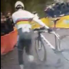 ¿Usó el campeón de ciclocross un motor en su bicicleta?