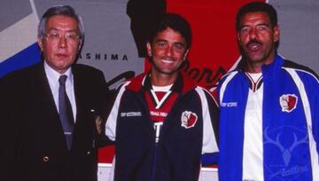 El brasileño jugó en Japón para el Kashima Antlers de 2000 a 2002.