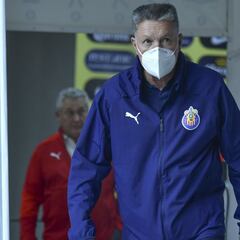 Ricardo Peláez denies crisis at Chivas despite latest results