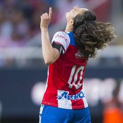 Chivas femenil hace épico gol a Cruz Azul