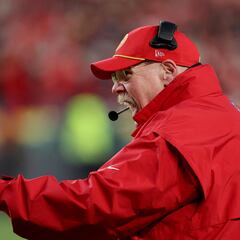 Bizarre late call from the Chiefs infuriates fans