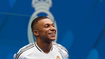 Kylian Mbappé presentation, live updates: latest news and press conference from Real Madrid’s new signing