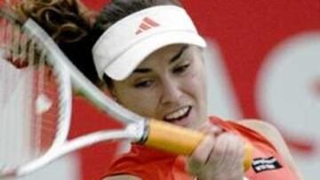 <B>SIGUE GANANDO.</B> La suiza, en su reaparición, está encontrando su mejor tenis de antaño.