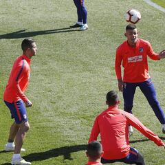 Simeone echa mano de Montero, Toni Moya, Gustavo y Mollejo