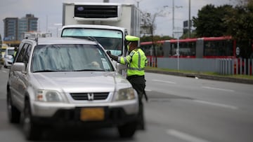 Pico y placa en Bogot&aacute; y Medell&iacute;n hoy, martes 23 de noviembre. Conozca los horarios y el funcionamiento de la medida en las ciudades del pa&iacute;s.