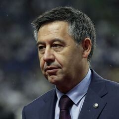 Bartomeu decide no declarar y pasa la noche en comisaría