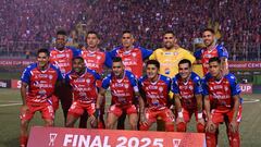 Olimpia y Xelajú, complicado camino frente América y Monterrey