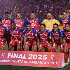 Olimpia y Xelajú, complicado camino frente América y Monterrey