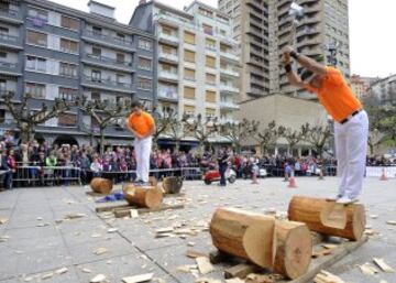 Ambiente de derbi por las calles de Eibar