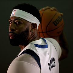 Anthony Davis deberá jugar con gafas el resto de su carrera